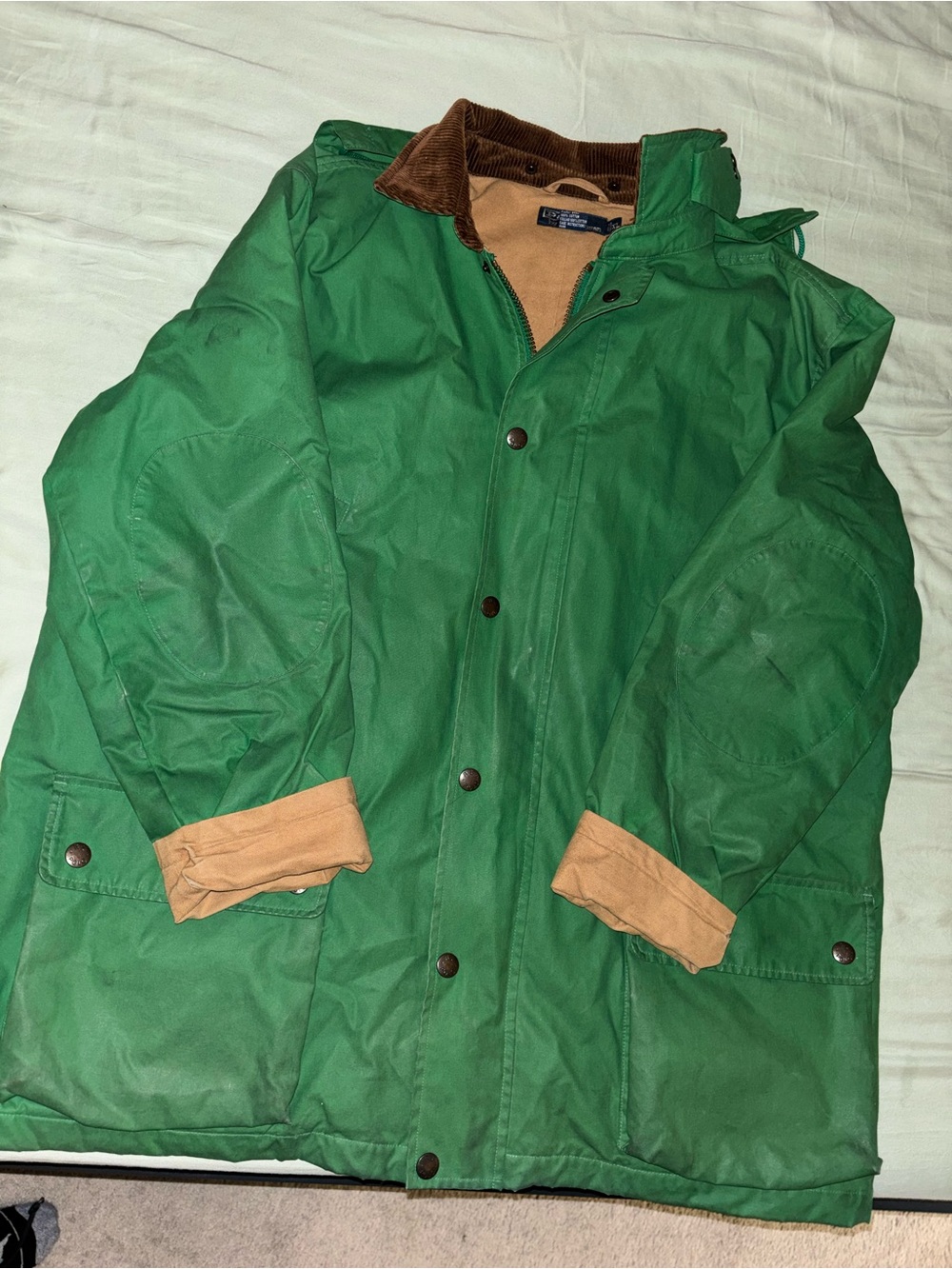 Ralph Lauren Vintage Green Raincoat with Brown Corduroy Collar 100% cotton